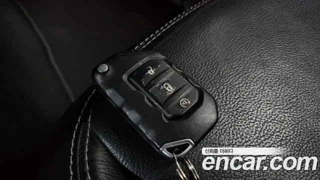 Jeep Wrangler 2018 — Photo 33/34