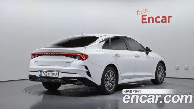 Kia K5 2022 — Şəkil 15/30