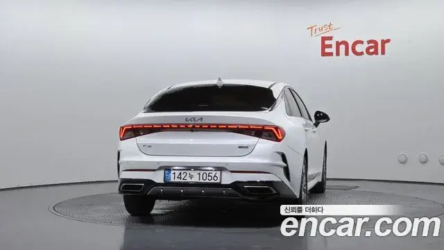 Kia K5 2022 — Şəkil 25/30