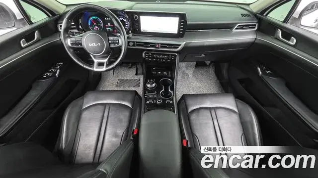 Kia K5 2022 — Şəkil 17/30