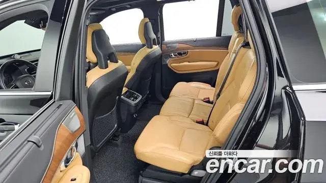 Volvo XC90 2020 — ფოტო 4/20