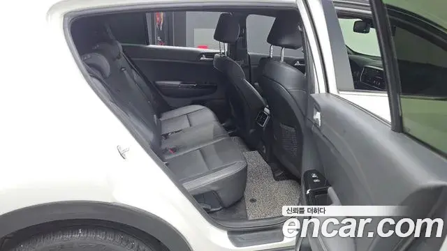 Kia Sportage The Bold 2020 — Photo 2/20