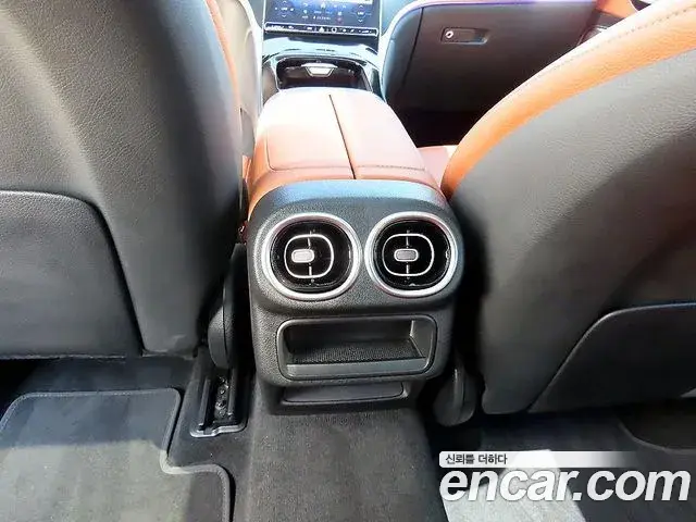 Mercedes-Benz GLC-Class 2025 — ფოტო 19/20