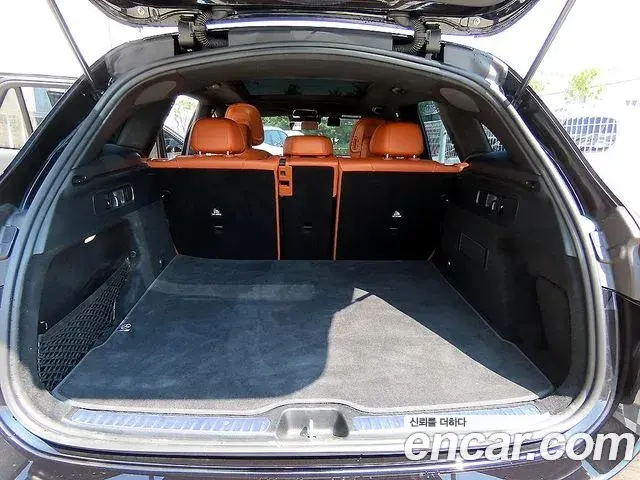 Mercedes-Benz GLC-Class 2025 — ფოტო 17/20