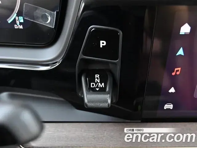 Porsche Cayenne 2025 — Photo 6/20