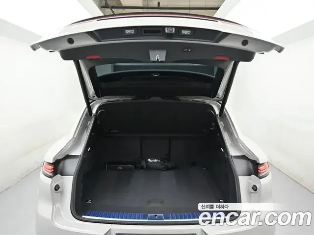 Porsche Cayenne 2025 — Photo 15/20