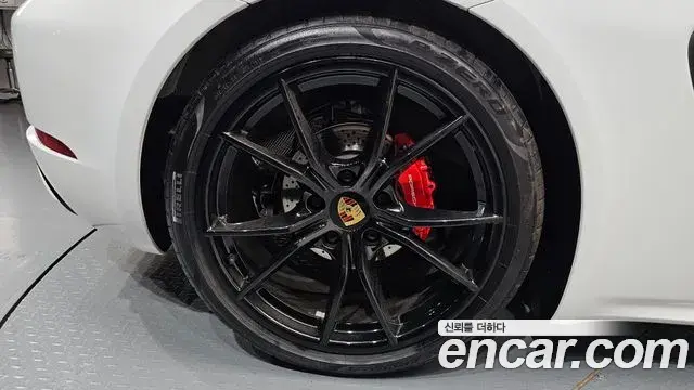 Porsche 718 Boxster 2019 — Photo 1/32