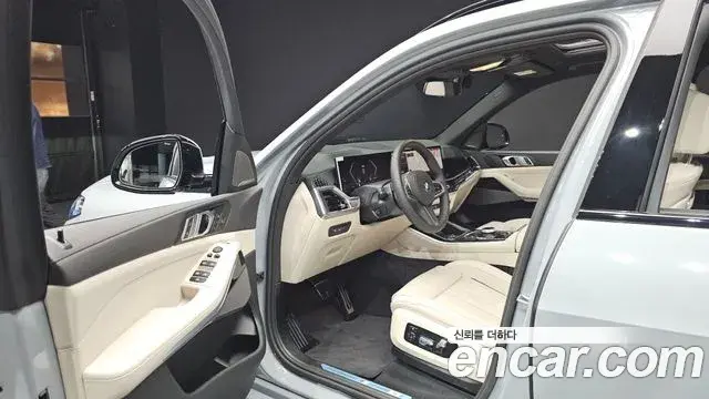 BMW X5 2025 — ფოტო 7/34