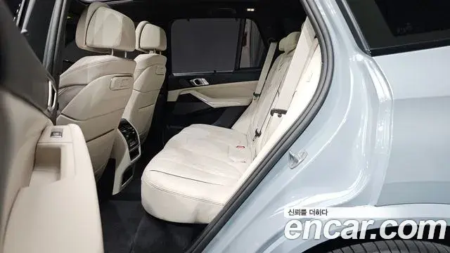 BMW X5 2025 — ფოტო 8/34