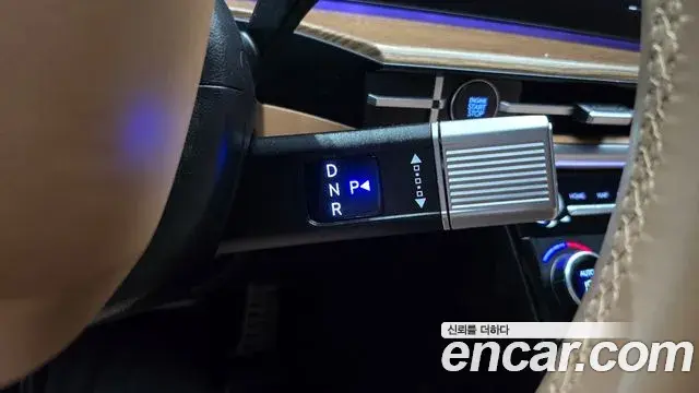 Hyundai Santa Fe 2024 — ფოტო 4/30