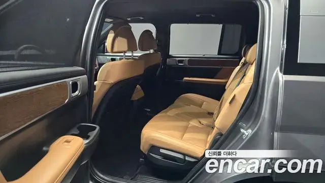 Hyundai Santa Fe 2024 — ფოტო 7/30