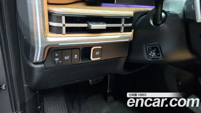 Hyundai Santa Fe 2024 — ფოტო 1/30