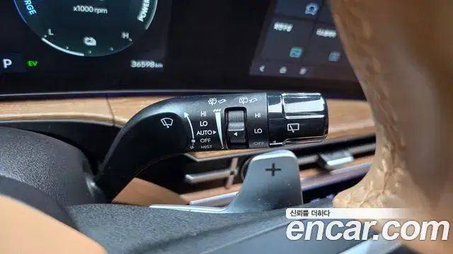 Hyundai Santa Fe 2024 — ფოტო 2/30
