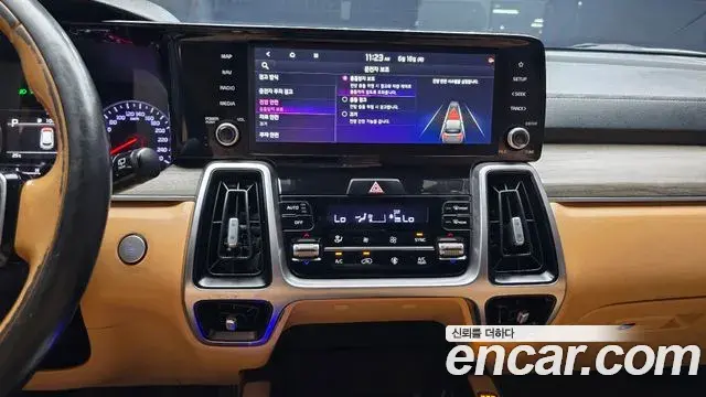 Kia Sorento 2021 — Фото 14/20