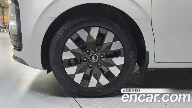 Hyundai Staria 2023 — Şəkil 15/20