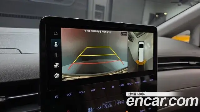 Hyundai Staria 2023 — Şəkil 19/20