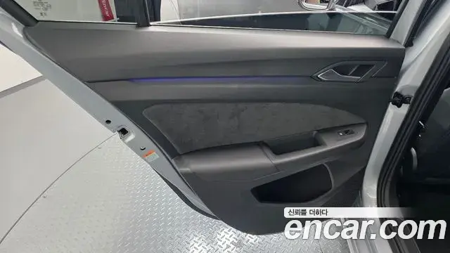 Volkswagen Golf 2026 — ფოტო 22/35