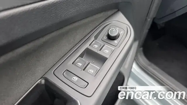 Volkswagen Golf 2026 — ფოტო 34/35