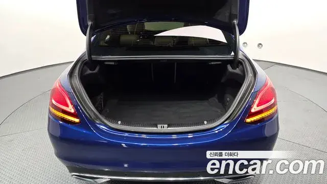 Mercedes-Benz C-Class 2019 — Şəkil 13/30