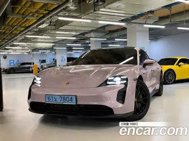 Porsche Taycan 2022 — ფოტო 1/20