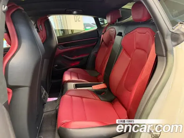 Porsche Taycan 2022 — ფოტო 5/20