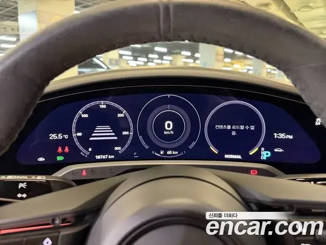 Porsche Taycan 2022 — ფოტო 12/20