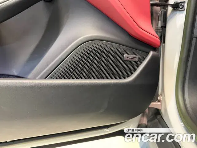 Porsche Taycan 2022 — ფოტო 13/20