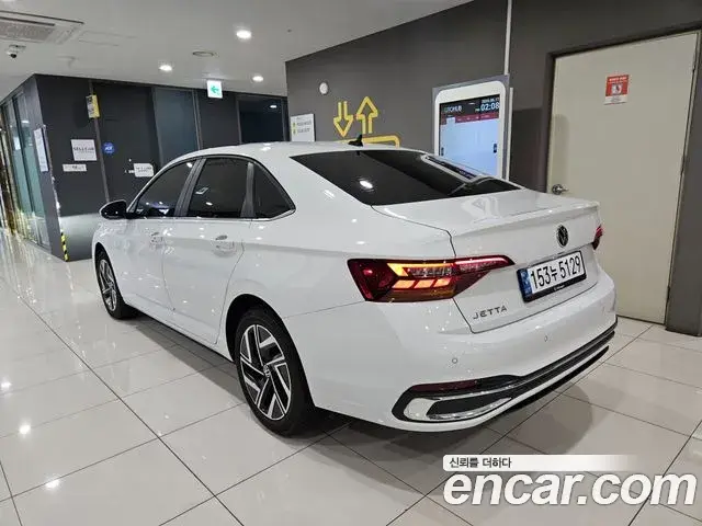 Volkswagen Jetta 2023 — Şəkil 17/20