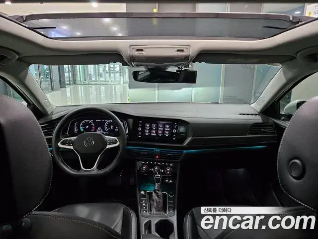 Volkswagen Jetta 2023 — Şəkil 2/20