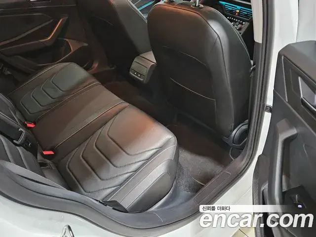 Volkswagen Jetta 2023 — Şəkil 12/20