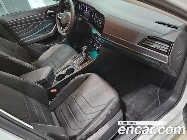 Volkswagen Jetta 2023 — Şəkil 9/20