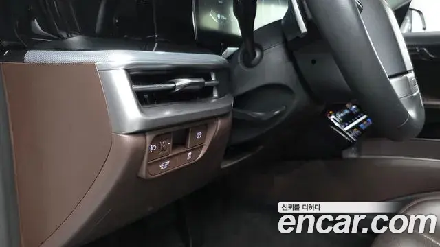 Hyundai Grandeur Hybrid 2023 — ფოტო 29/34