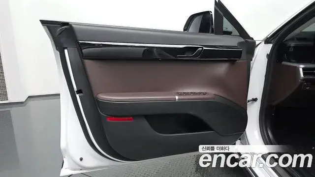 Hyundai Grandeur Hybrid 2023 — ფოტო 11/34