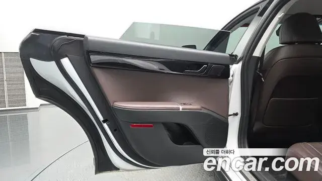Hyundai Grandeur Hybrid 2023 — ფოტო 2/34