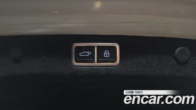 Hyundai Grandeur Hybrid 2023 — ფოტო 30/34