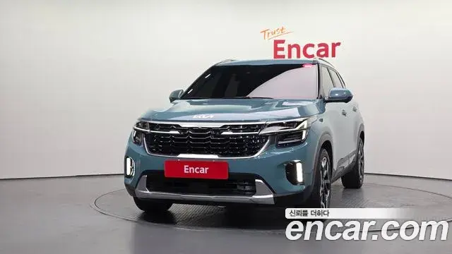 Kia Seltos 2022 — ფოტო 19/20