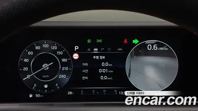 Kia Seltos 2022 — ფოტო 8/20