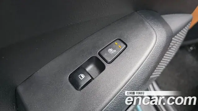 Kia Seltos 2022 — ფოტო 18/20