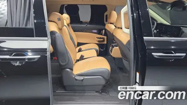 Kia Carnival 2023 — Фото 12/20