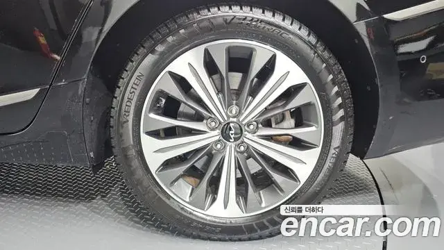 Kia K8 2022 — Şəkil 15/32