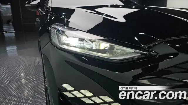 Kia K8 2022 — Şəkil 29/32