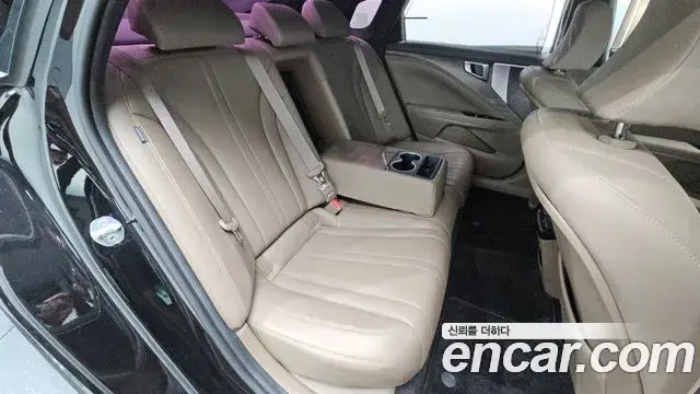 Kia K8 2022 — Şəkil 30/32