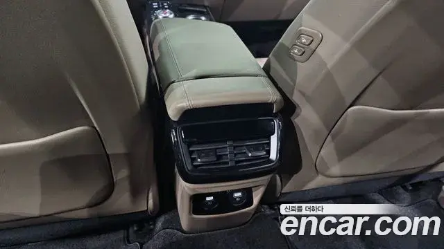 Kia K8 2022 — Şəkil 13/32