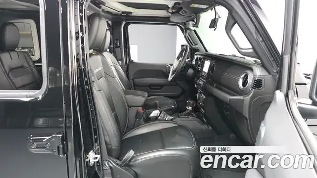 Jeep Wrangler 2022 — Photo 8/20