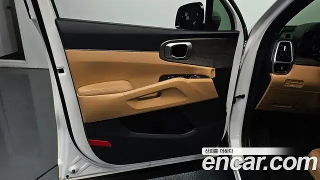 Kia Sorento 2022 — Photo 33/35