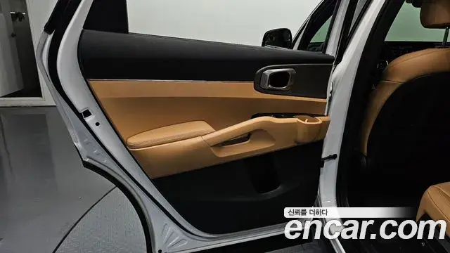 Kia Sorento 2022 — Photo 1/35