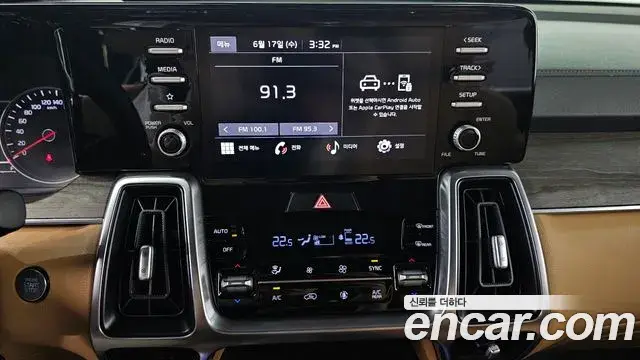 Kia Sorento 2022 — Photo 32/35