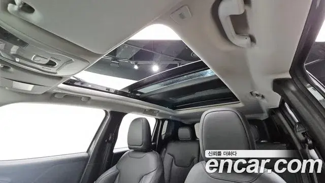 Jeep Renegade 2021 — Фото 18/20