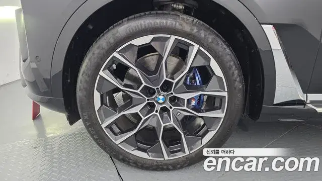 BMW X7 2024 — Photo 16/20