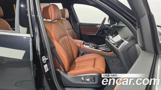 BMW X7 2024 — Photo 12/20